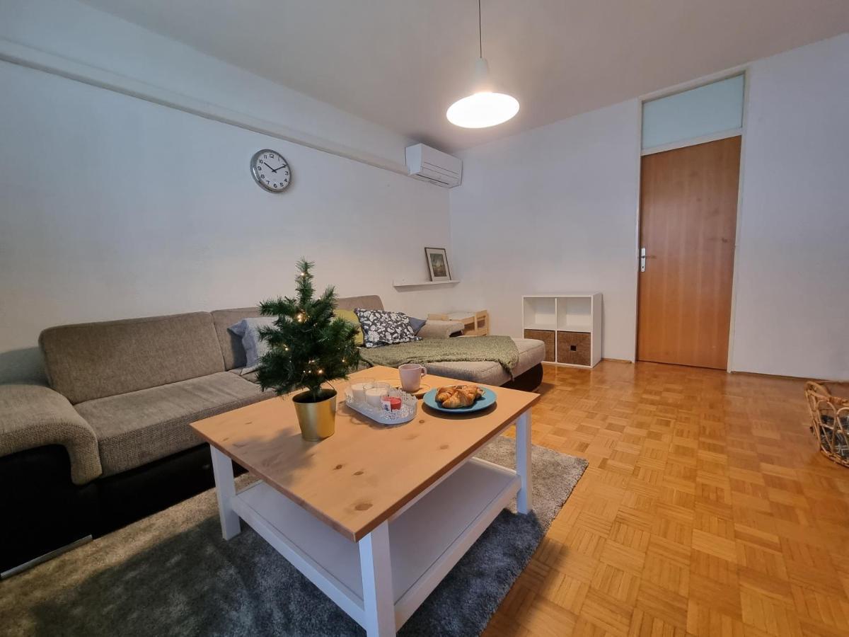 Apartment Gulek Zrece Exterior photo