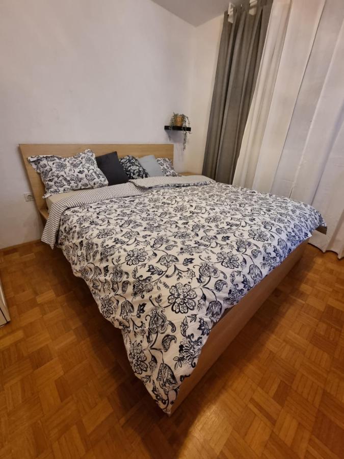 Apartment Gulek Zrece Exterior photo