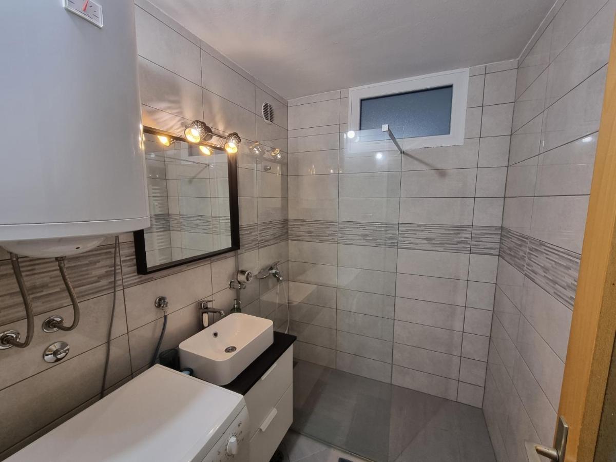 Apartment Gulek Zrece Exterior photo