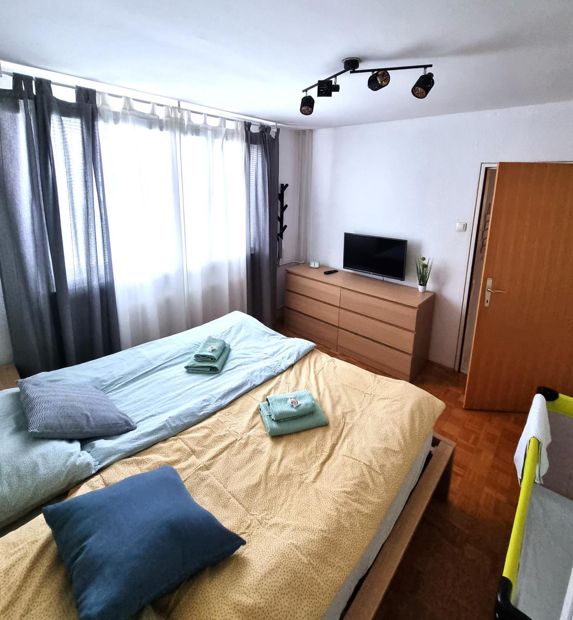Apartment Gulek Zrece Exterior photo